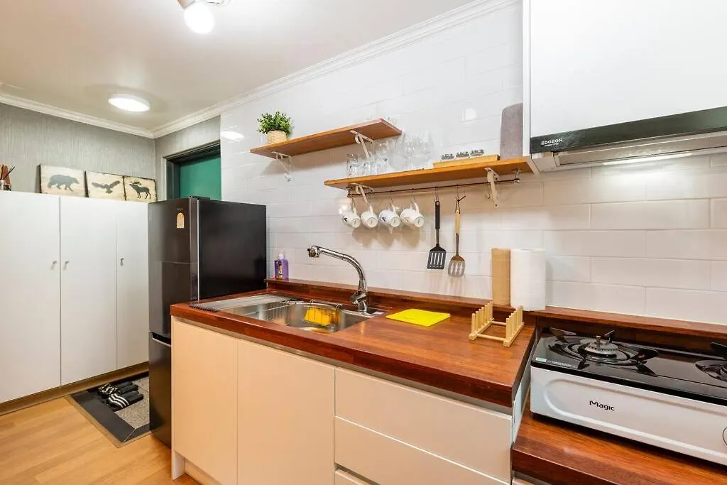 Hongdae Aron House Hotel Seoul 0*,