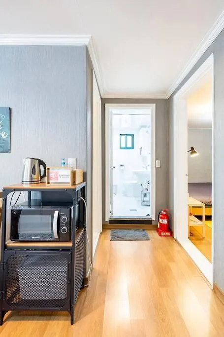 Hongdae Aron House Hotel Seoul